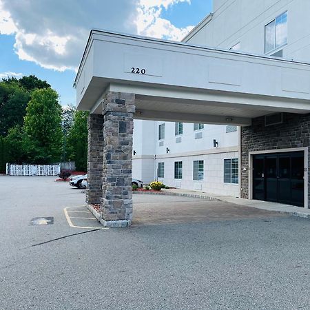 Tapa Hotel, Inn & Suites Mahwah Exterior foto