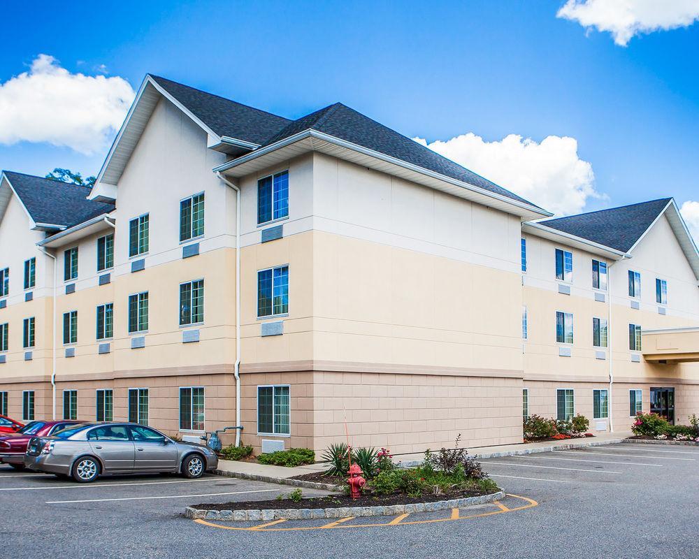 Tapa Hotel, Inn & Suites Mahwah Exterior foto